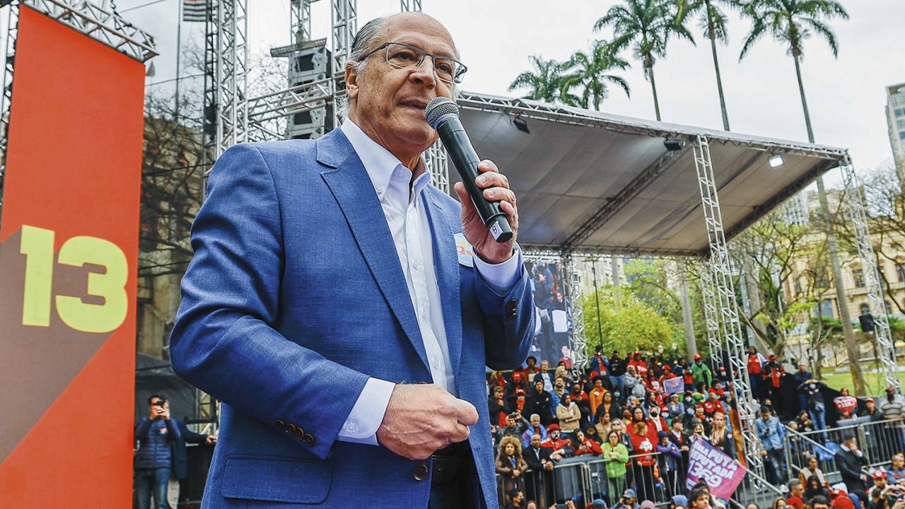 NO PALANQUE - O ex-governador paulista: “Quando Lula me estendeu a mão, senti um chamado à razão” -