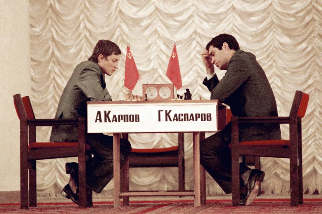 AP071016018641.jpg LENDAS - Karpov contra Kasparov, em 1985: o domínio soviético durou décadas -