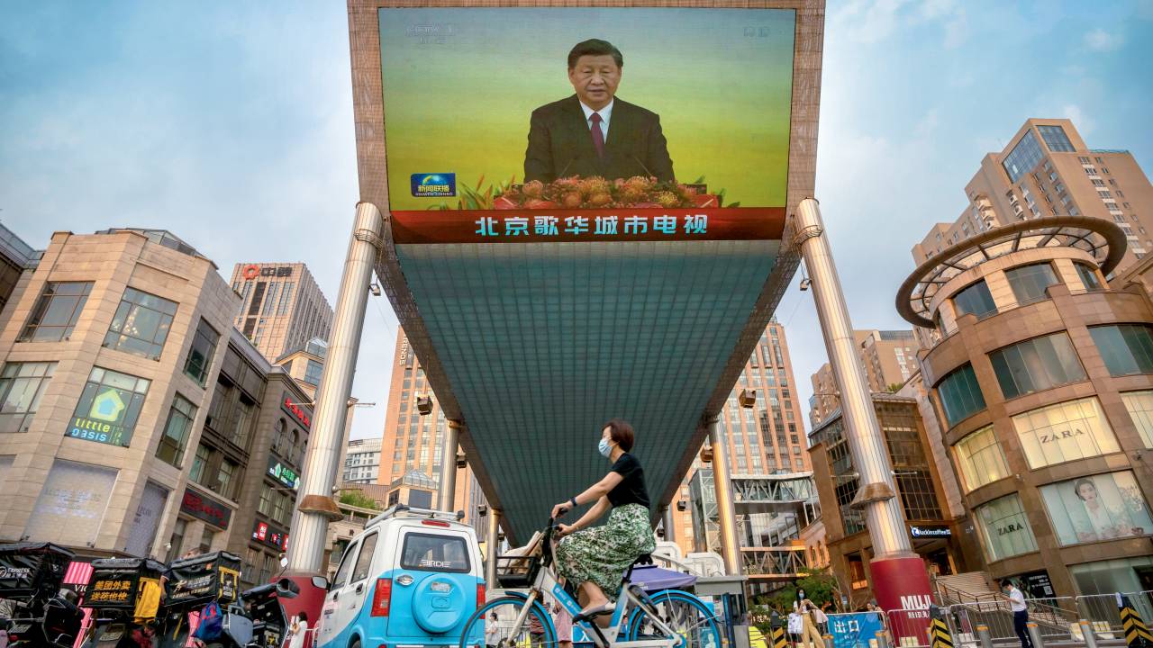 NOVOS RUMOS - Xi Jinping: decisões de impacto vêm atenuando o crescimento do principal parceiro comercial brasileiro -