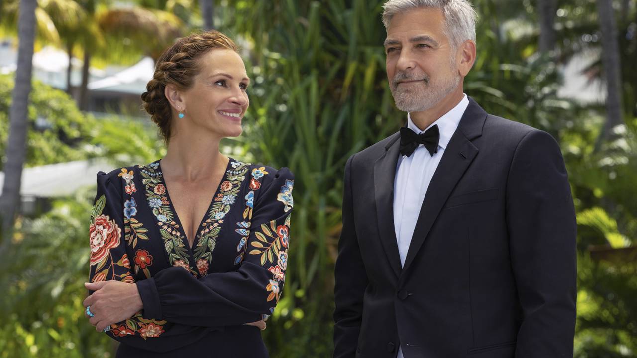 O GRANDE RETORNO - Julia Roberts e George Clooney em Ingresso para o Paraíso: romantismo nostálgico -
