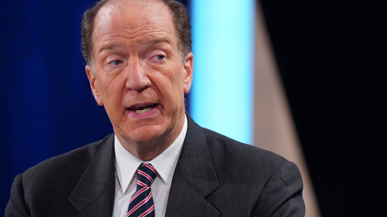 NOVA YORK, NOVA YORK - 19 DE SETEMBRO: David Malpass, Presidente do Grupo Banco Mundial, fala no palco durante a Cúpula Anual Concordia 2022 - Dia 1 no Sheraton New York em 19 de setembro de 2022 na cidade de Nova York.