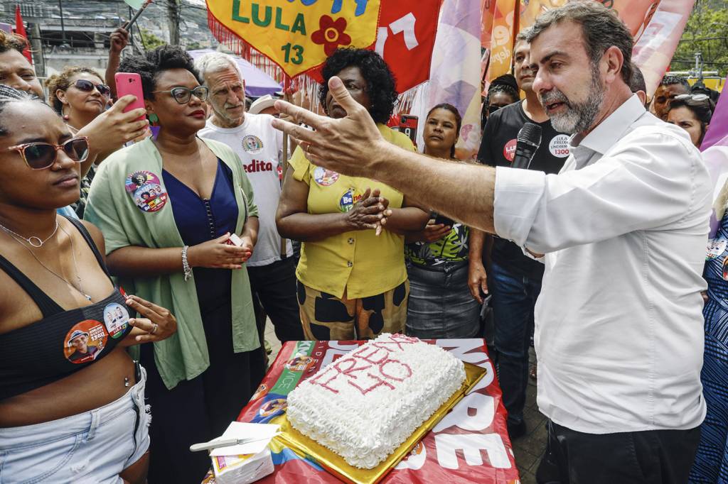 RIO904616.JPG PRÊMIO DE CONSOLAÇÃO - Freixo: ele queria um comício, mas teve de se contentar com um evento a portas fechadas -