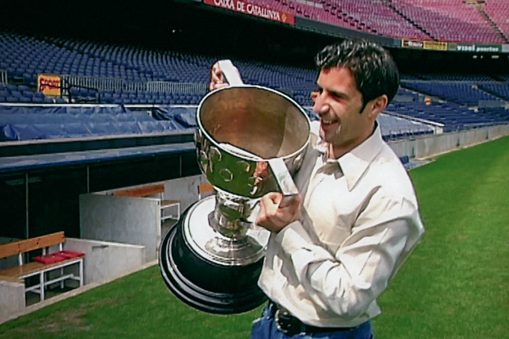 SERIE O CASO FIGO 06.jpg O CASO FIGO: A TRANSFERÊNCIA QUE MUDOU O FUTEBOL - O documentário, que estreou em agosto, mostra como se deu a venda de Luís Figo, ídolo português do Barcelona, ao rival Real Madrid, no ano 2000