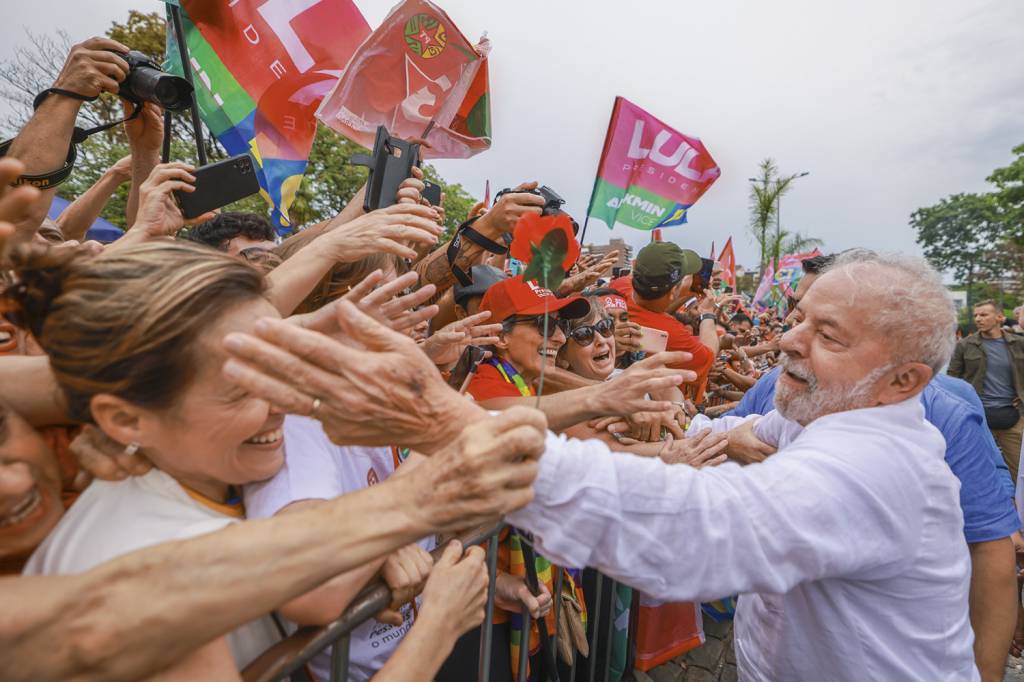 09102022-lula-em-bh–lula-caminha-com-o-povo-em-bh_52416089116_o.jpg Lula, candidato do PT à Presidência
