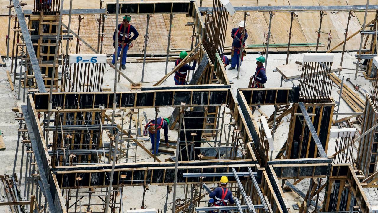 EXUBERÂNCIA - Obra na pandemia: o setor imobiliário passou praticamente incólume pela crise sanitária -
