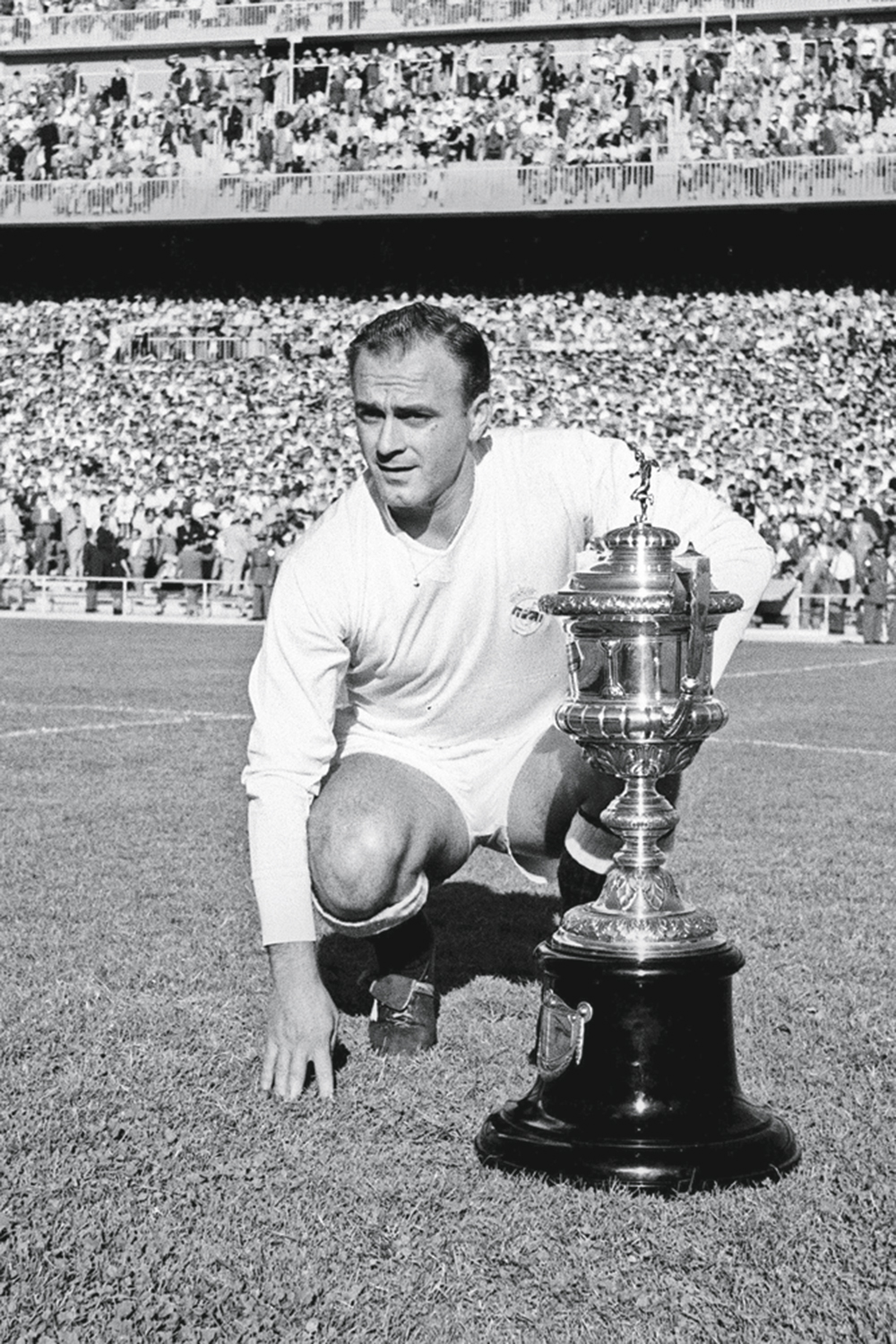ALFREDO-DI-STEFANO-JOGADOR-MORTE-4226.jpg PENA - Di Stéfano: lenda do Real bateu na trave por Argentina e Espanha -