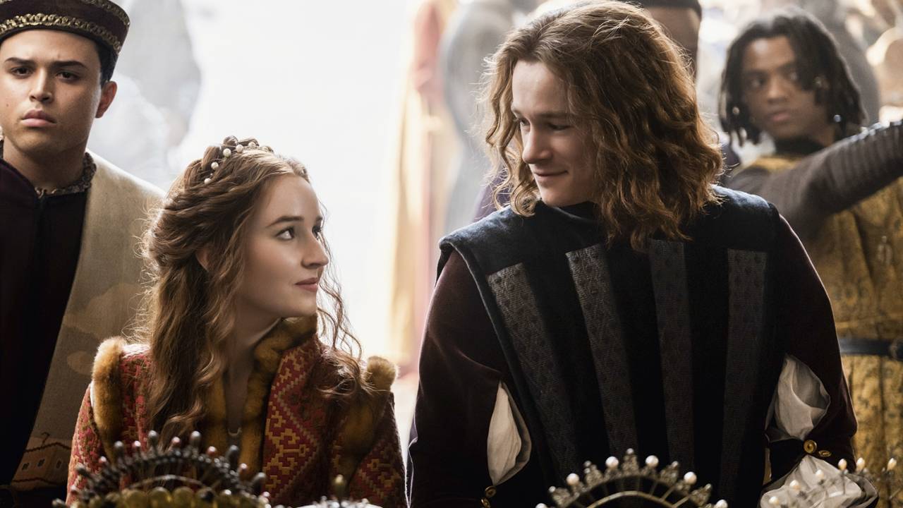 BARDO MODERNO - Kaitlyn Dever e Kyle Allen como Rosalina e Romeu: feminista e trocada pela prima Julieta -
