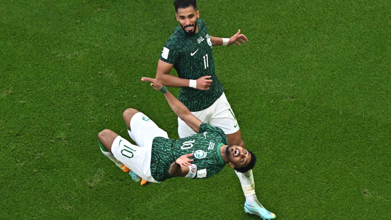 Salem Al-Dawsari comemora o gol da vitória saudita -