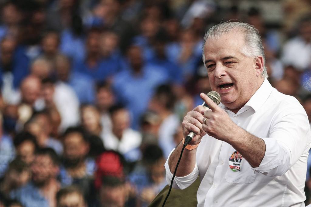 055_AGIF476473.jpg COTA ALIADA - França: o ex-governador é citado como opção para o Ministério da Ciência e Tecnologia -
