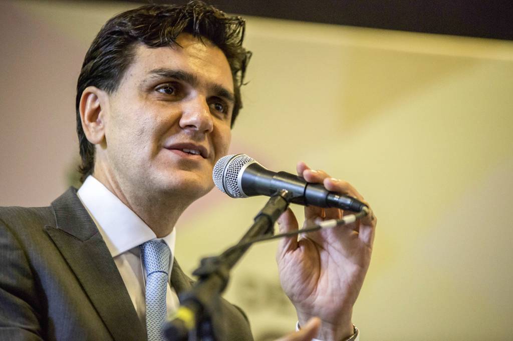 20160630111207416_0.jpg NO PÁREO - Gabriel Chalita: secretário de Haddad e Alckmin e apoio de Kassab -