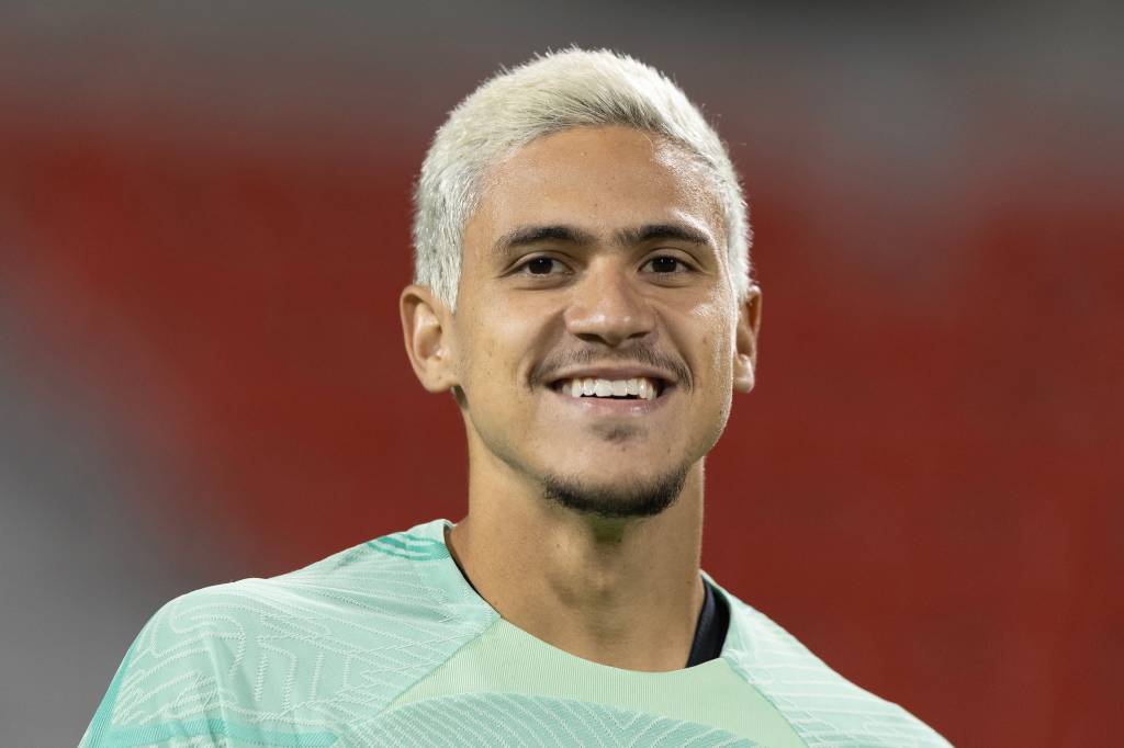 Brasil terá até 6 estreias contra Camarões; Pedro e Everton podem iniciar