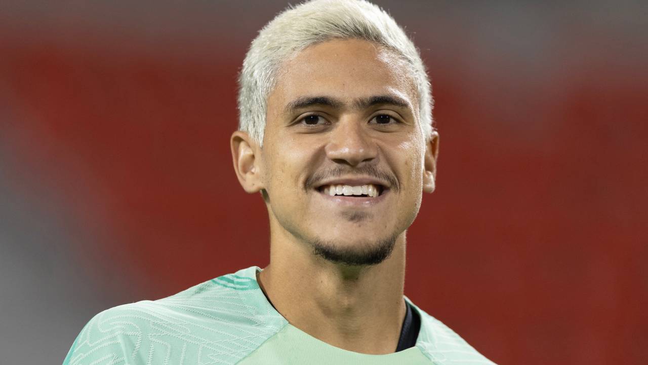 Pedro concorre por vaga com Gabriel Jesus -