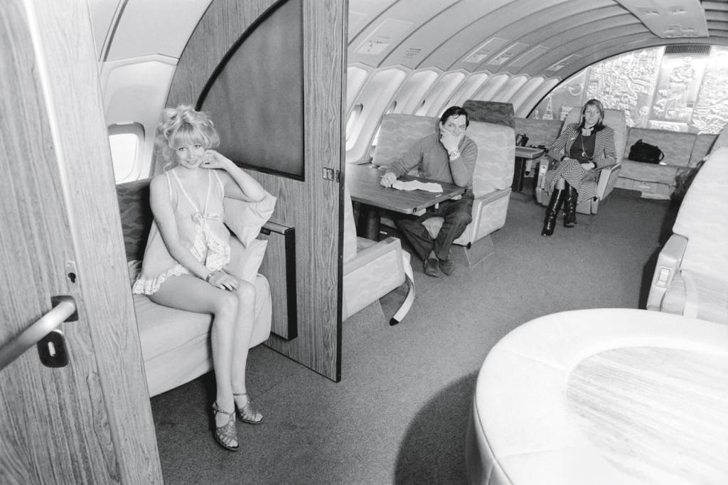 B59D37_fotoarena.jpg PARA POUCOS - Primeira classe do Jumbo, nos anos 70: na era de ouro da aviação, conforto era prioridade -