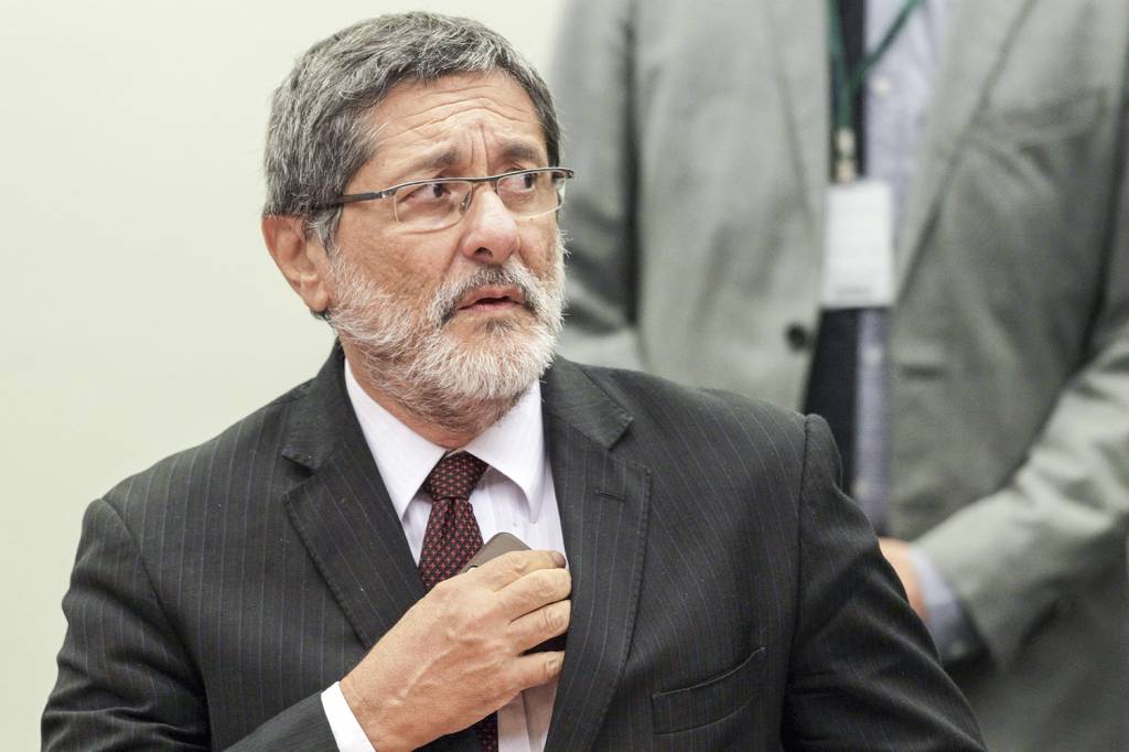 CPI-SERGIO-GABRIELLI-2015-276.jpg HISTÓRICO RUIM - O ex-presidente Sérgio Gabrielli: equívocos de gestão da estatal, como a compra da refinaria de Pasadena -