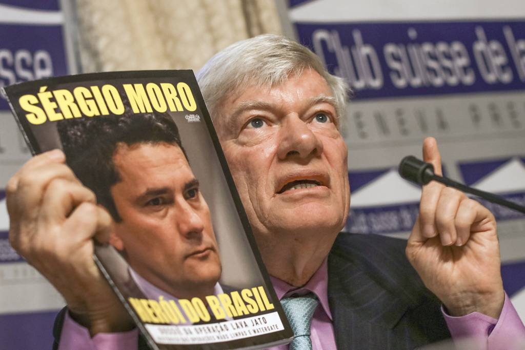 Geoffrey-Robertson-LULA-ADVOGADOS-DEFESA-ONU-2016-185.jpg OPERAÇÃO LIMPEZA - Geoffrey Robertson: o advogado australiano levou à ONU a denúncia de perseguição judicial -