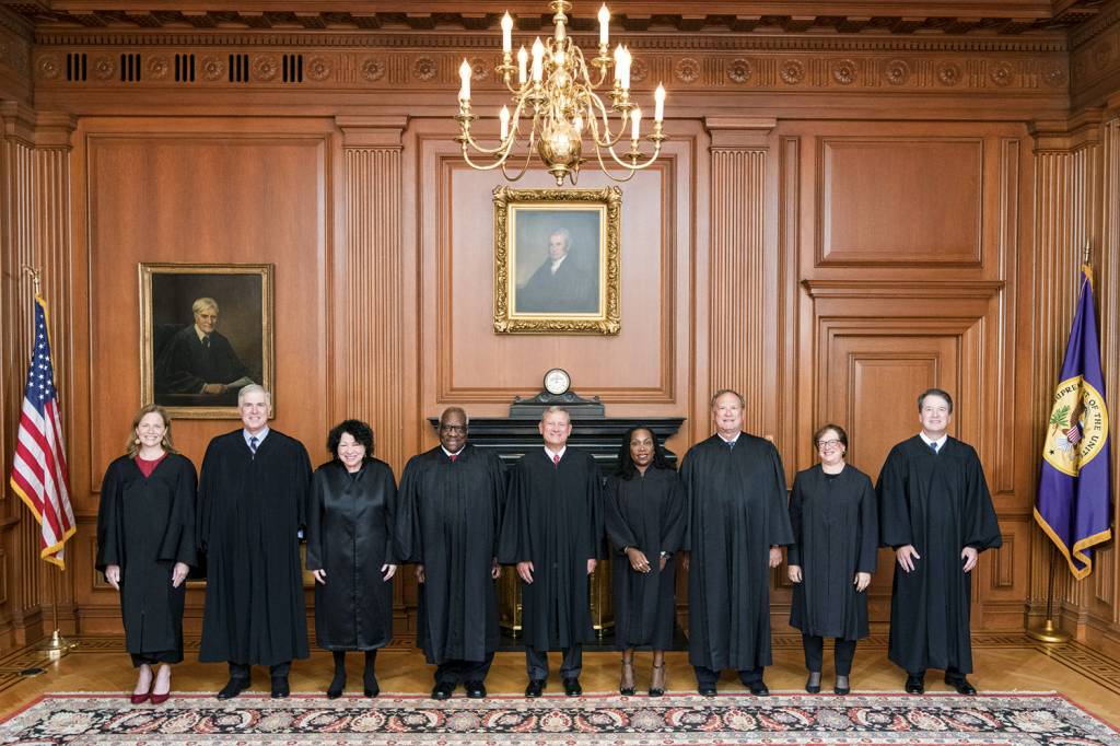 GettyImages-1243619362.jpg VIÉS CONSERVADOR - A Suprema Corte atual: a rejeição do direito ao aborto estimulou os democratas a ir às urnas -