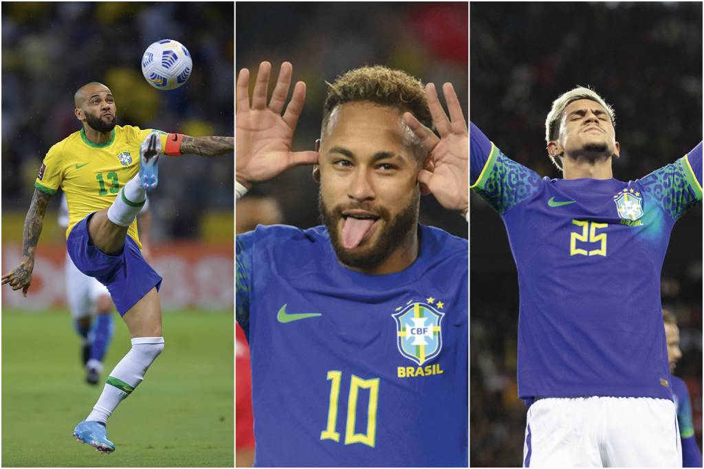 GettyImages-1368109995.jpg BOLA DA VEZ - Daniel Alves (à esq.) foi a escolha mais controversa: na frente, Neymar ganhou a companhia do atacante flamenguista Pedro -