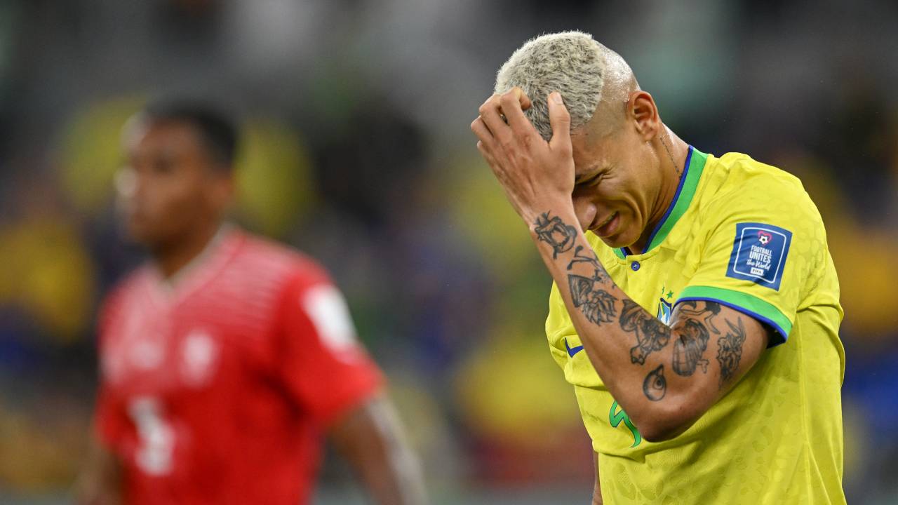 Richarlison passou em branco diante dos suíços -
