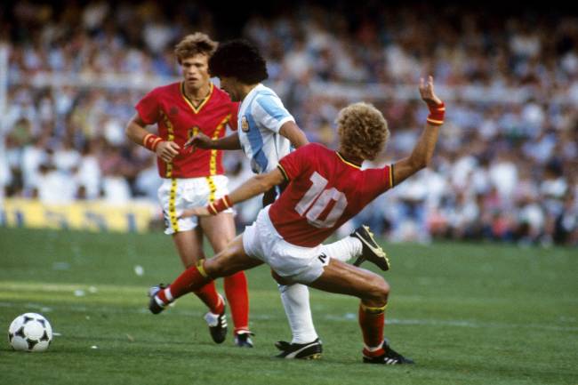 Maradona Argentina Bélgica 1982 Argentina foi surpreendida pelos belgas em 1982 -
