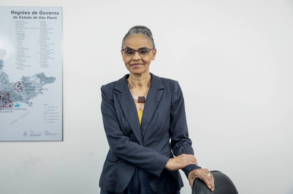 Aliados de Marina acreditam que ela se beneficia ao apoiar Lula MEIO AMBIENTE - Marina Silva: guinada nas políticas ambientais -