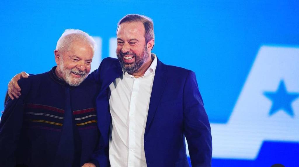 PEC prevê uso de dinheiro esquecido do trabalhador para teto maior