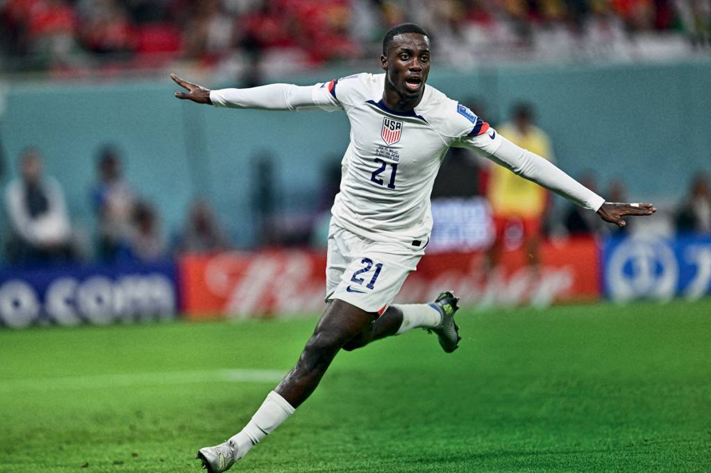 FBL-WC-2022-MATCH04-USA-WAL GLOBALIZAÇÃO - Tim, dos EUA: americano, ele é filho do atual presidente da Libéria, George Weah, que já foi o melhor do mundo -