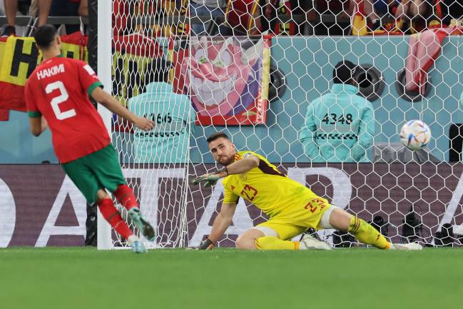 FBL-WC-2022-MATCH55-MAR-ESP Achraf Hakimi: uma cavadinha a lá 'Loco' Abreu em 2010 para assegurar a vaga dos africanos -