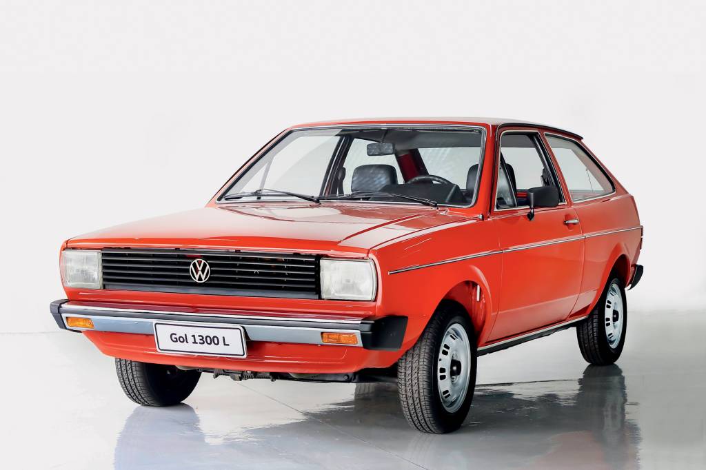 ABRE-VW GOL GI 1300L 1980a.jpg O PRIMEIRO - Substituição: o Gol nasceu para ocupar o lugar do Fusca nas ruas -