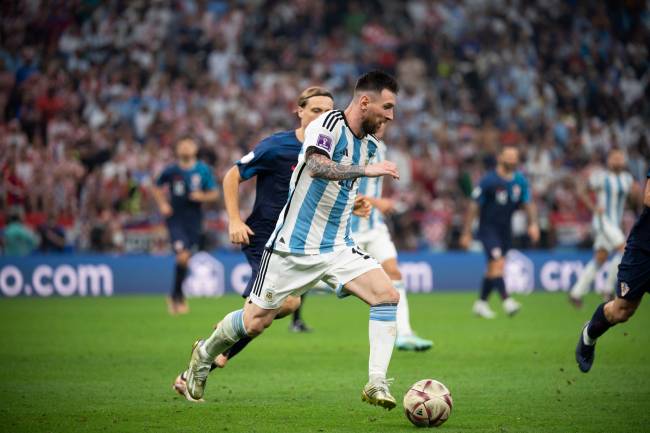 ARGENTINA X CROACIA – SEMIFINALCOPA DO MUNDO FIFA, CATAR 202213/12/2022 Quem para? Perseguido de perto, levou vantagem diante da marcação croata -