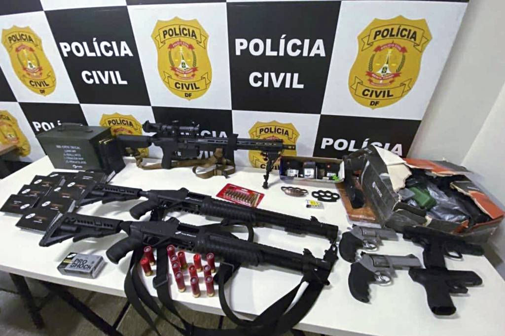 ARSENAL-APREENDIDO-GEORGE-WASHINGTON-BOLSONARISTA-2022-65.jpeg ARSENAL - Munição de sobra: 160 000 reais em armamentos, incluindo fuzis -
