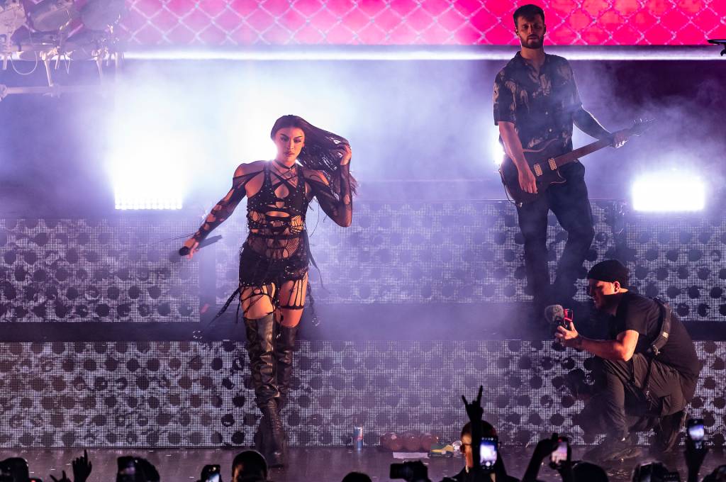 _DSC7688_GIUPERA Pabllo Vittar faz participação surpresa no show da banda Bring Me the Horizon -