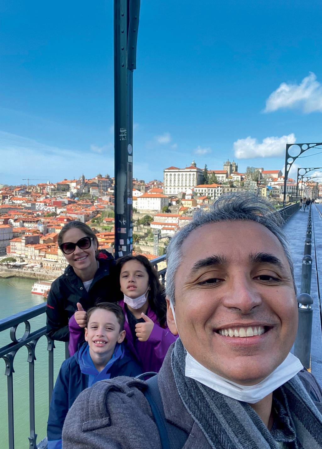 Euler Amaral-PORTO- 3.jpg POR VIA DAS DÚVIDAS - Preocupado com o fim do Golden Visa, o médico paraense Euler Amaral resolveu antecipar um projeto futuro e comprar já um imóvel no sul de Portugal. “Assim meus filhos poderão estudar na Europa”, justifica -