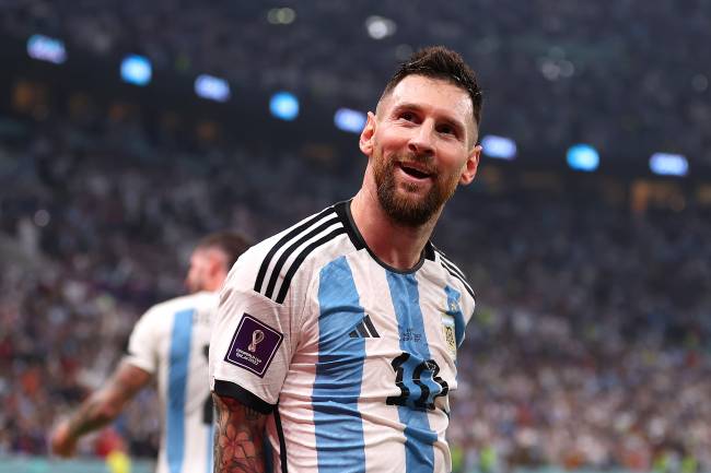 Argentina v Croatia: Semi Final – FIFA World Cup Qatar 2022 Messi celebra a vitória argentina: um gol e duas assistências -