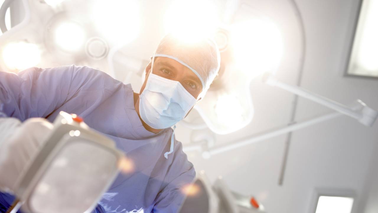 NA EMERGÊNCIA - Reanimação cardiorrespiratória: sensação de separação do corpo -