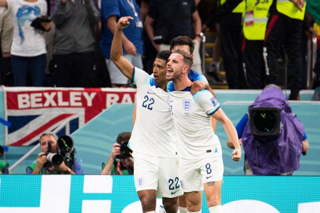 INGLATERRA X SENEGALCOPA DO MUNDO FIFA, CATAR 202204/12/2022 Bellingham e Henderson comemoram o primeiro gol inglês -