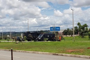 PM foi acionada após bomba ser encontrada no caminho do aeroporto de Brasília