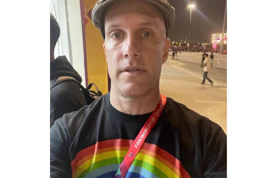 A morte do jornalista que vestiu uma camisa LGBTQIA+ no Catar