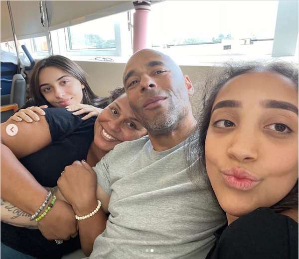 Família de Pelé acompanha tratamento do ex-atleta no Hospital Albert Einstein