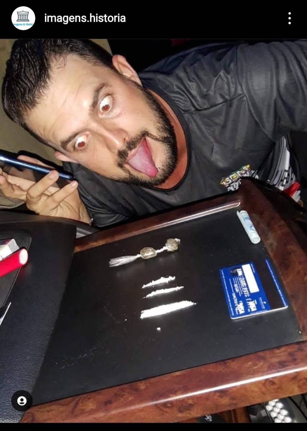 Após ser internado, líder bolsonarista aparece com drogas em foto