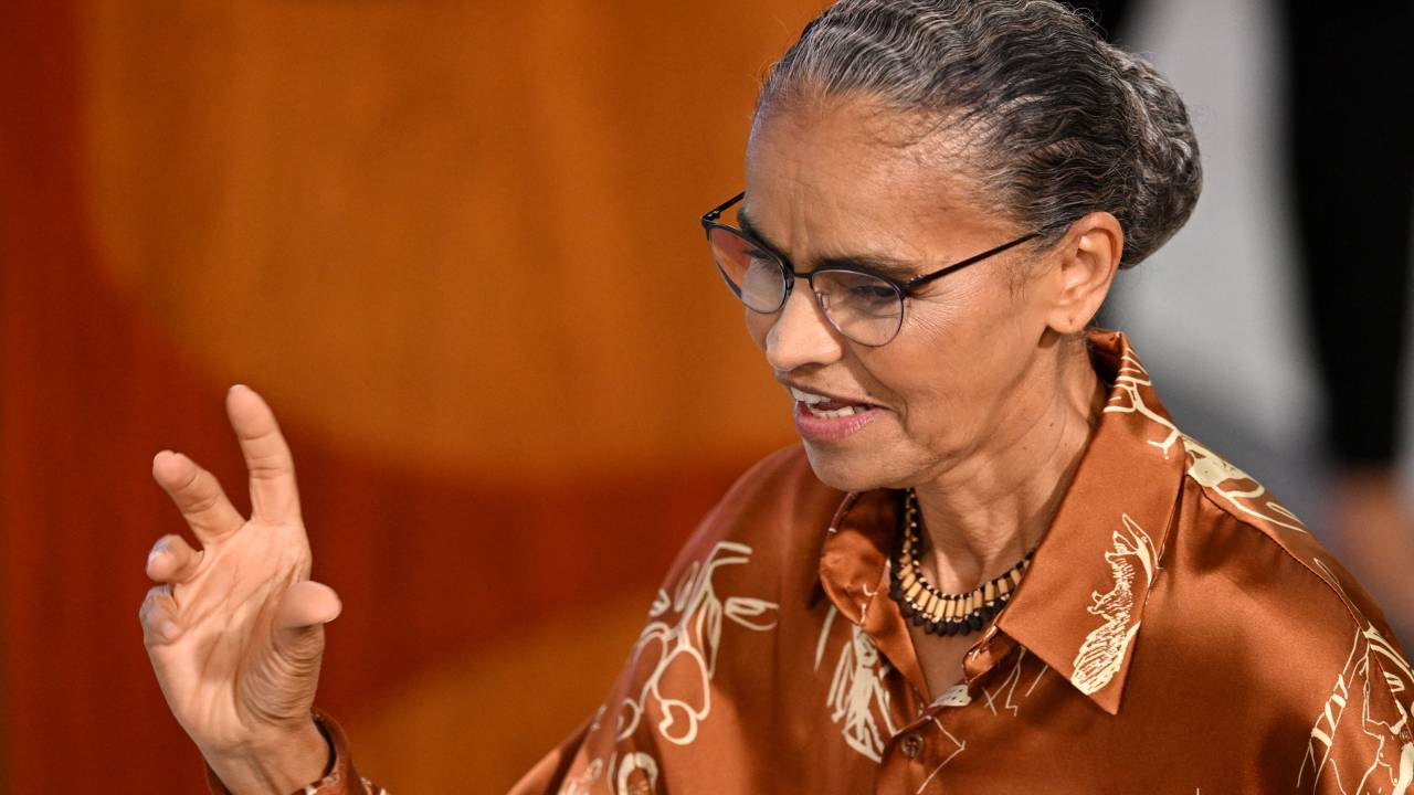 Brazilian new Environment Minister, Marina Silva, gestures during her swearing-in ceremony at the Planalto Palace in Brasilia on January 4, 2023. (Photo by EVARISTO SA / AFP)