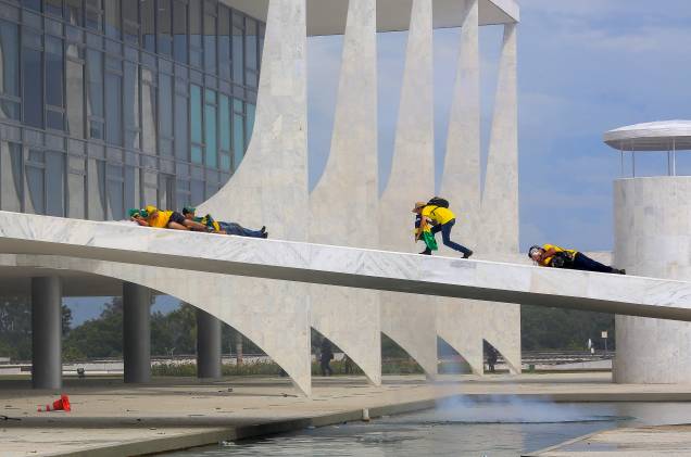 Invasão ao Congresso Nacional, STF e Palácio do Planalto, em Brasília - Invasão ao Congresso Nacional, STF e Palácio do Planalto, em Brasília -