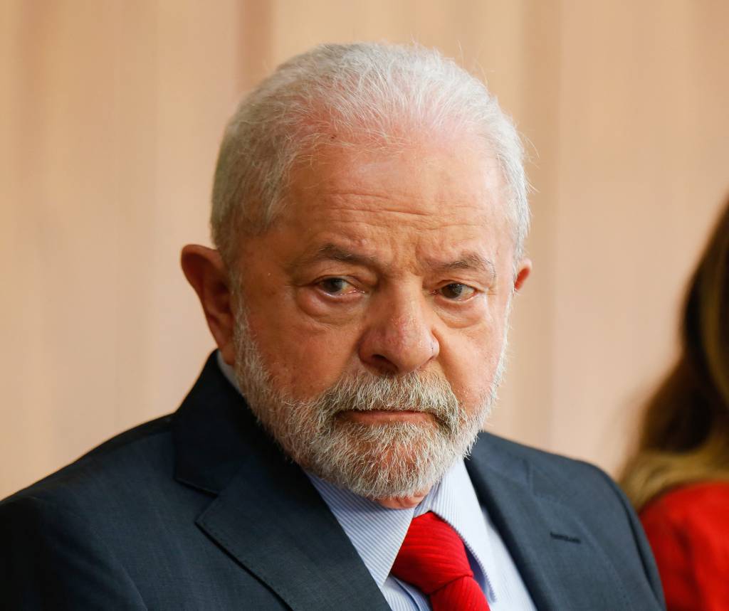 Lula chama agressor de SC de ‘monstro’ e presta solidariedade às vítimas