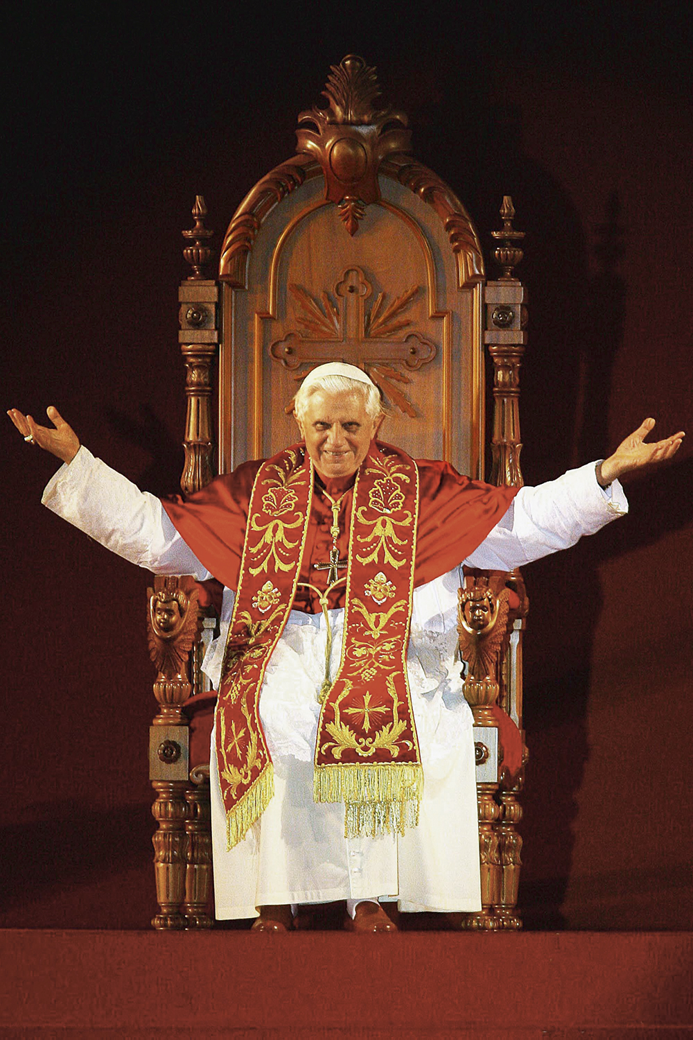 ABRE-PAPA-BENTO-XVI-SAO-PAULO-2007-339.jpg CULTURA - No Pacaembu, em São Paulo, na visita de 2007: profundo conhecedor da teologia, fluente em dez idiomas -