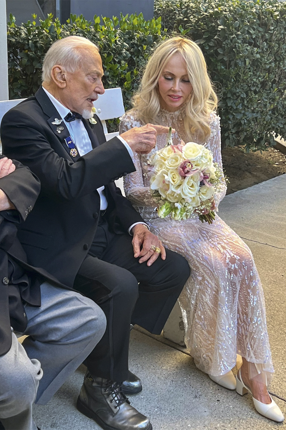 Buzz-Aldrin-01.jpeg2 Buzz Aldrin e Anca Faur -