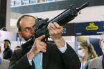 EDUARDO-BOLSONARO-ARMAS-2021-09.jpg