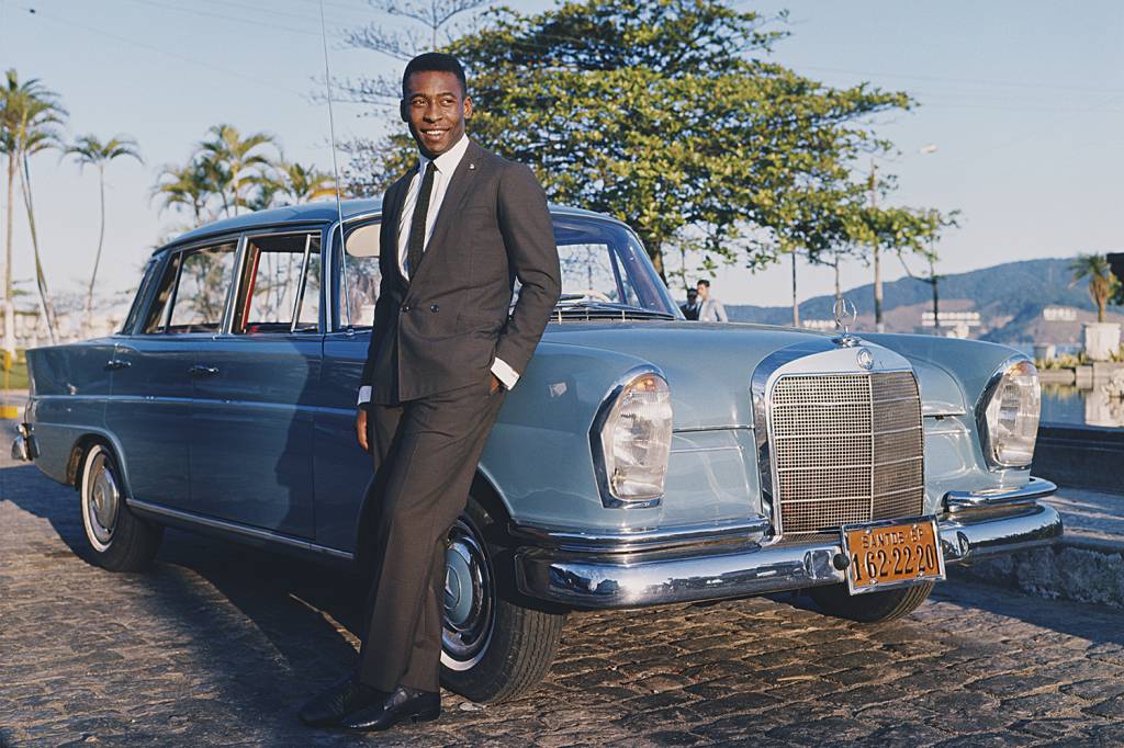 Por que o patrimônio deixado por Pelé fica tão atrás do de outros craques