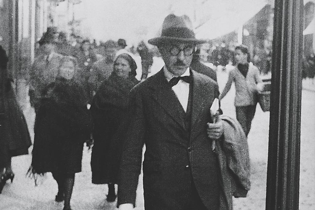 Único romance de Fernando Pessoa ganha nova versão criteriosa