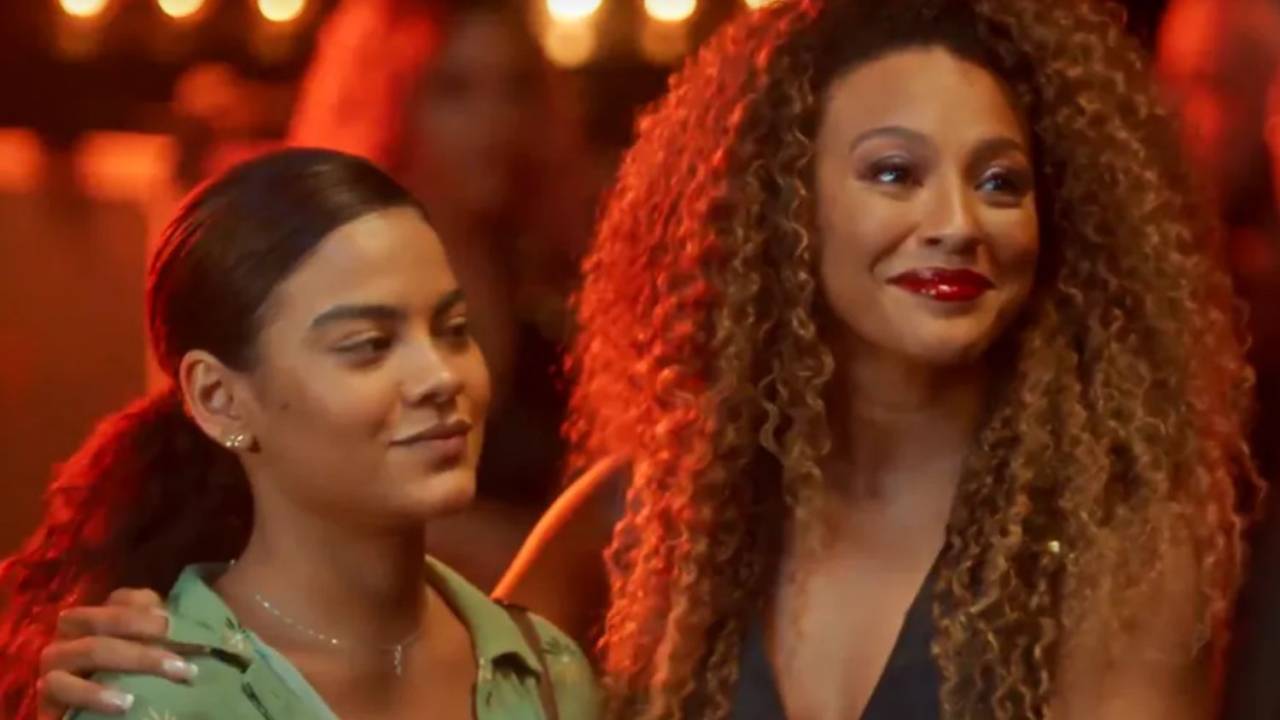 Bella Campos e Sheron Menezzes em 'Vai na Fé', novela das 7 da Globo