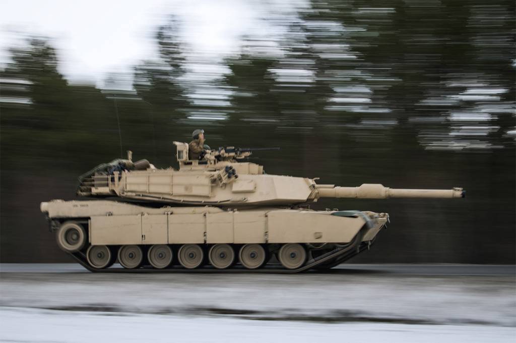 000_1AI22C.jpg M1 ABRAMS