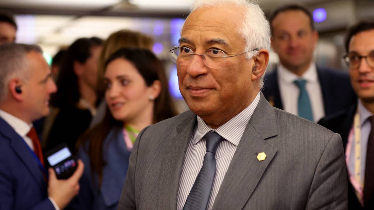Portugal's Prime Minister Antonio Costa attends a bilateral meeting with Ukrainian President Volodymyr Zelenskiy during the European leaders summit in Brussels on February 9, 2023. - Hailed as a European hero on his arrival in Brussels, Ukraine's President Volodymyr Zelensky urged EU leaders to accelerate the promised delivery of modern long-range weapons. (Photo by JOHANNA GERON / POOL / AFP)